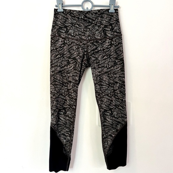 Lululemon Wunder Under High-Rise 23” Scalloped Leggings - Picture 6 of 6